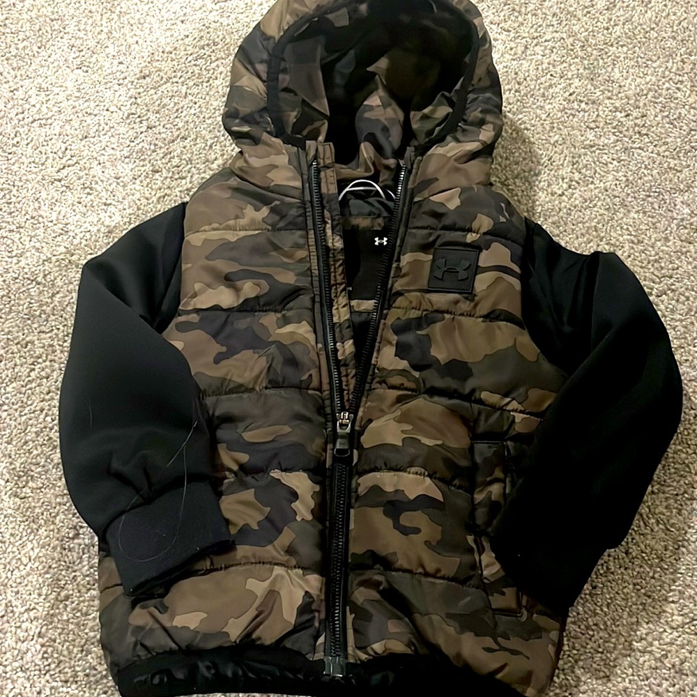 Under Armour 4T Jacket in Excellent Condition